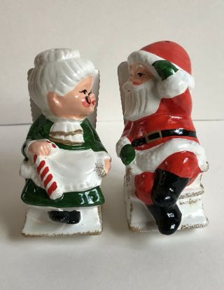 Vintage Christmas Salt And Pepper Shaker Santa & Mrs.  Claus In Rocking Chairs B16 2