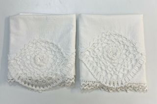Vtg Set Of 2 White Cotton Pillowcases Hand - Crocheted Floral Pattern 23 " X29 " Euc