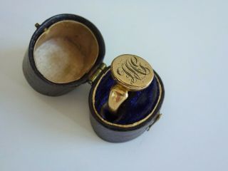 Fine Antique Edwardian 9ct 375 Gold Engraved Locket Ring Hallmarked Chester 1917
