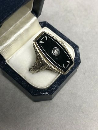 Vintage Art Deco 18 Karat White Gold Onyx And Diamond Filigree Ring