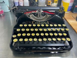 Vintage 1924 Corona 4 Typewriter Platen,  Feed Rollers,  Feet & Case