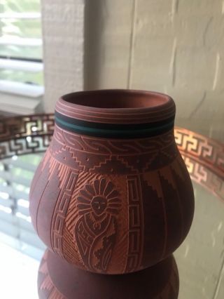Vintage Navajo Native American etched pottery by Gerald Pinto Indian Terracotta 2
