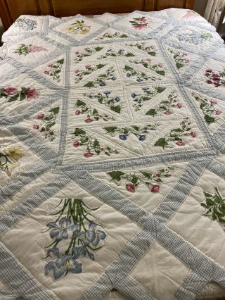 Vintage Hand Quilted Ivy And Botanical Flowers Quilt 66 " X 84 "