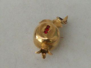 A Vintage 9ct.  Gold Apple With 3 Garnet Stones In Centre,  Charm/fob/pendant 2.  2gm