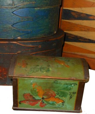 Aafa Small 19th C.  Folk Art Naive Primitive Paint Decorated Box