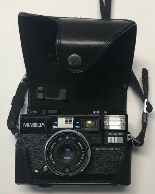 Vintage Minolta Hi - Matic Af2 35mm Point & Shoot Camera Japan W/case Great