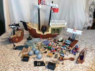 Vintage 1994 Fisher - Price Great Adventures Pirate Ship Complete Set