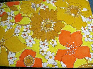 Vtg Mcm Floral Flower Power Tablecloth Retro Oval 65 " X 86 "