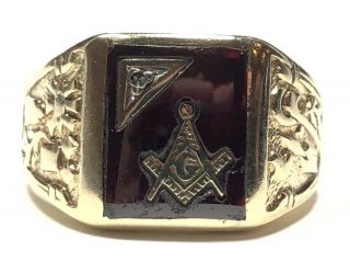 Men’s 10k Yellow Gold Masonic Freemason Ring - Size 10.  75
