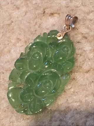 Vintage 14k Yellow Gold Carved Dark Green Jade Oval Pendant 3.  5g 1 - 5/8 " X 7/8 "
