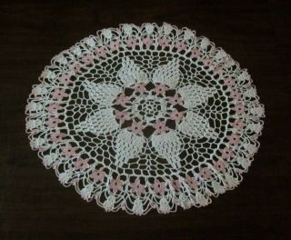 Vintage Large Pink And White Floral Crochet Doily 20 Inch Diameter