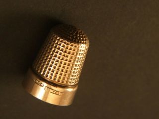 C.  1903 Antique 9k.  English Solid Rose Gold 8 Grams Sewing Thimble Rare