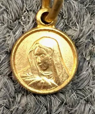 Vintage 750 18K Yellow Gold Virgin Mary Blessed Mother Pendant Charm,  NR 3