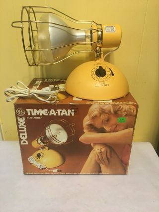 Vintage Ge Deluxe Time - A - Tan Suntanner Lamp 1985 & Bulb