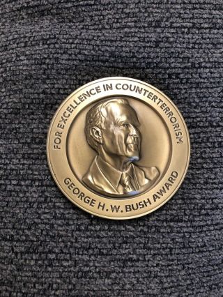 Rare George H.  W.  Bush Cia Award For Excellence In Counterterrorism Medallion