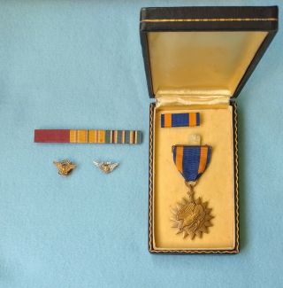 Wwii Us Navy Marine Corps Air Medal - Cased - Ribbon Bar - Aircrew Pin
