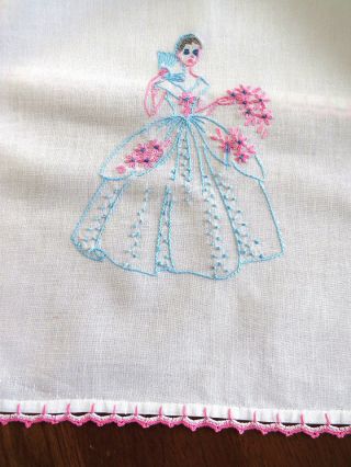 Vintage Embroidered Southern Belle Lady Dresser Scarf Table Runner Crochet Hem