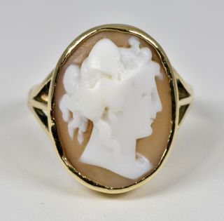 Antique Victorian 9ct Gold Shell Cameo Ring,  (c1880)