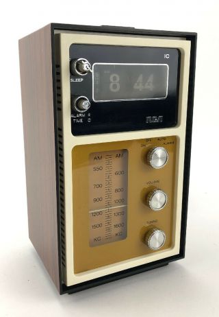 Vintage Rca Flip Clock Radio Am 1970s Model Rwd436r
