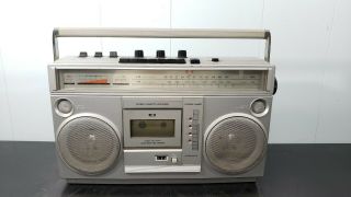 Montgomery Ward Boombox Gen3995 Am Fm Radio,  Cassette Recorder,  8 Track Vintage