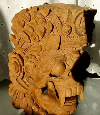 OLD VINTAGE INDONESIAN HIGHLY CARVED HEAVY WOOD FACE MASK WALL HANGING 3