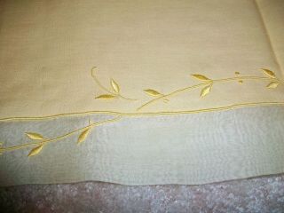 Vintage Marghab Madeira Embroidery " Trailing Vine " Table Runner Yellow Exc
