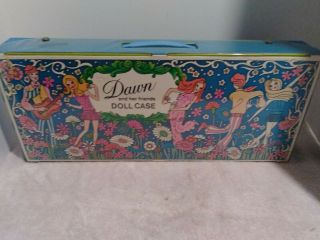 Vintage 1971 Topper Toys Dawn And Her Friends Doll Case 5 Dolls And Cloths