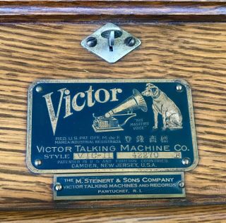 Antique Oak Vic II Victor II Talking Machine Phonograph & Horn 3