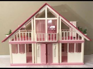 Vintage Mattel Barbie Doll A Frame Dream House W Accessories/furniture 1978