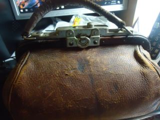 Antique Brown Leather Dr 