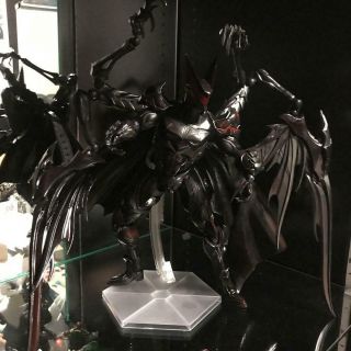 Batman Figure Play Arts Tetsuya Nomura 2