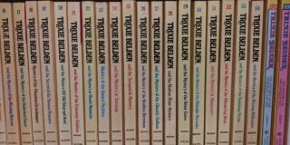 Trixie Belden vintage books 1 - 36 3