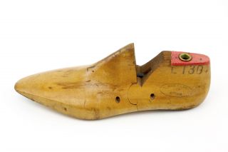 Vintage Mobbs & Lewis Kettering Wood Wooden Shoe Antique Industrial Mold 7 1/2