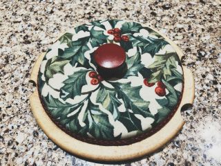 Longaberger Christmas Lid For Saffron In Holly Print Fabric