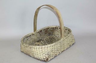 A FINE LATE 19TH C ONE HANDLE GATHERING BASKET IN IVORY WHITE PAINT 2