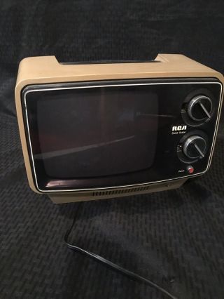 Vintage 1976 Rca Solid State Tv Model Aa 096t Brown Retro Television