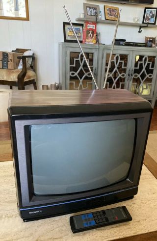 Magnavox Vintage Television Set 13 " Color Tv 1988 Walnut Cabinet Model Rj4049