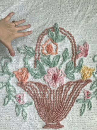Vtg Chenille Bedspread Cotton Floral Basket White Vguc Flower 66 " X100 " Twin