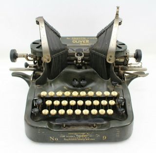 Vintage The Oliver Co Standard Visible No.  9 Typewriter Batwing Antique