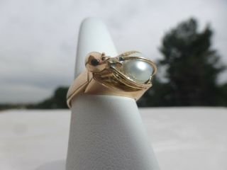 Stunning Vintage 14k Yellow Gold Octopus Wrapped Around A Pearl Ring For Scrap