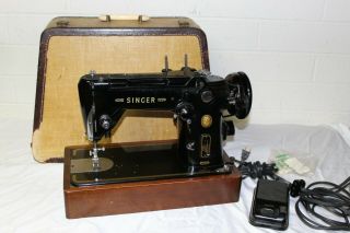 Vintage Singer 319w Heavy Duty Sewing Machine,  Case
