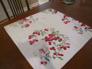 VTG Red Cherries Pattern Cotton Tablecloth with Mathcing Napkins (4) 2