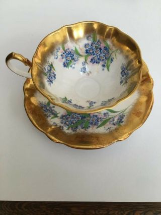 Vintage Queen Anne Fine Bone China 2075 Tea cup and saucer,  made in England 2