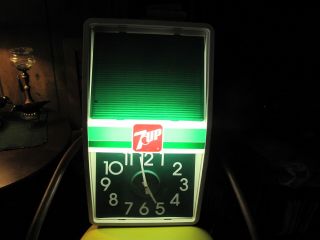 Vtg 7 UP Store Display Light Wall Clock Menu Board - 2