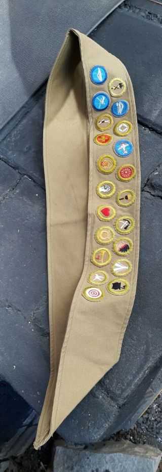 Vintage Boy Scouts Of America Badge Sash With Badges (20).  (h)