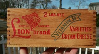 Vintage Advertising Wooden Lion Brand Cheese Box Wood Old General Store 2 Lb
