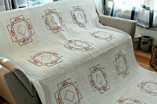 Vtg Cotton Hand W Cotton Batting Hand Quilted Cross Stitch Quilt 72 By 94