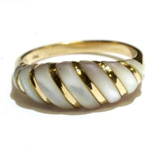 14k Yellow Gold Mother Of Pearl Shrimp Dome Ring 3.  8g Estate Vintage Womens