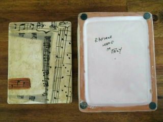 VINTAGE MID CENTURY SIGNED RAYMOR ITALY ART POTTERY COVERED BOX,  MUSICAL NOTES 2