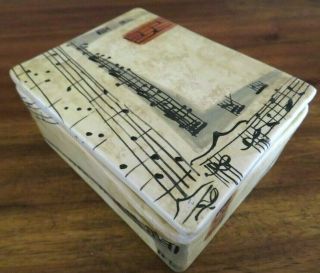 VINTAGE MID CENTURY SIGNED RAYMOR ITALY ART POTTERY COVERED BOX,  MUSICAL NOTES 3
